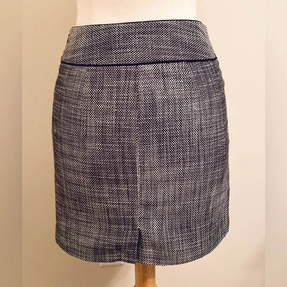 The Limited Black White Metallic Tweed Black Piping Lined Pencil Mini Skirt SZ 2